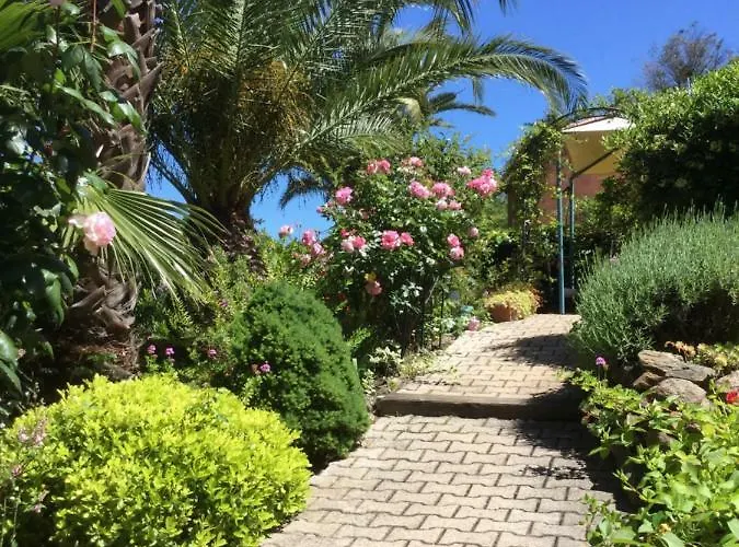 شقة Jacadi لا كروا فالميه