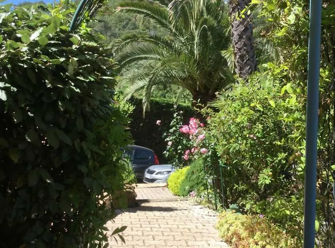 Jacadi * لا كروا فالميه